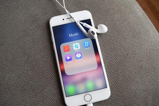 nhạc tải về iPhone nằm ở đâu