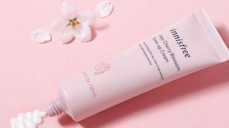 Kem chống nắng Innisfree Cherry Blossom Skin-Fit Tone-up Cream SPF50+