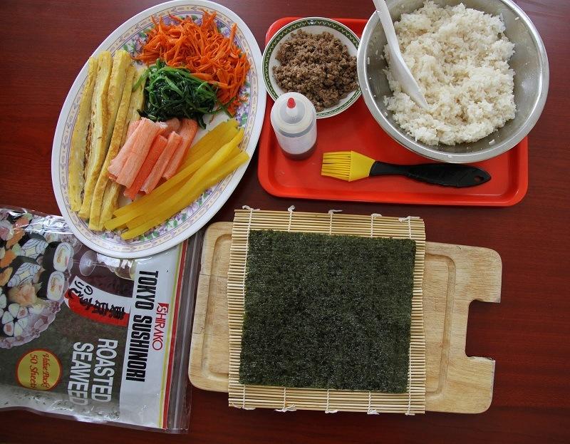 4 Bước làm Kimbap Cuộn Trứng Đơn Giản