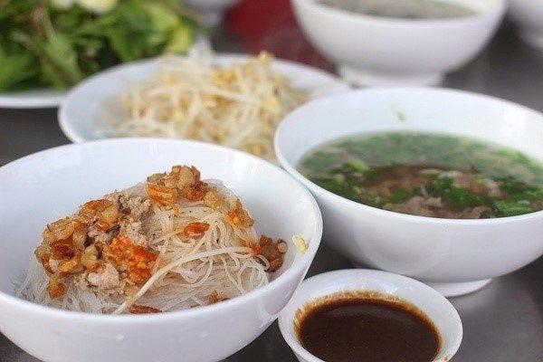 Cùng Vào Bếp Nấu Món Phở Khô Gia Lai Ngon Không Tưởng