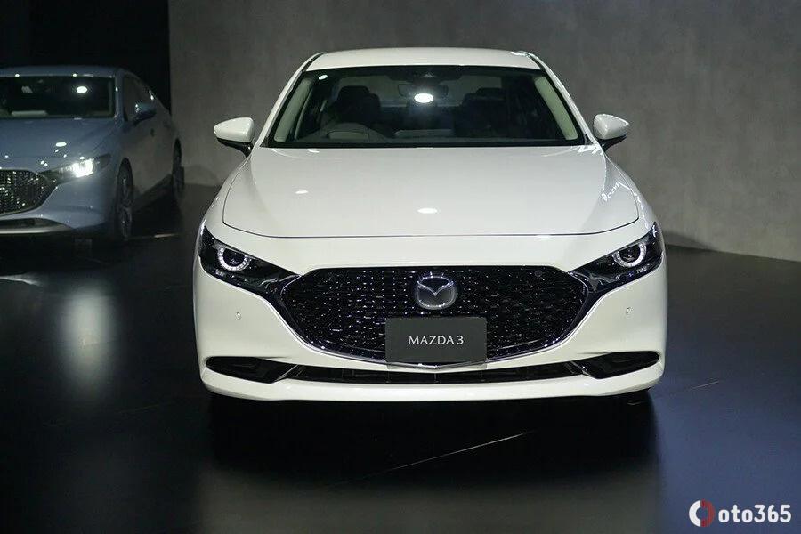 Xe Sedan hạng C là gì? giá bao nhiêu tại Việt Nam?