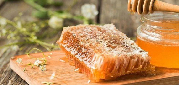 Mật ong là một chất làm ngọt tự nhiên, có thể có tác động tích cực đến chỉ số đường huyết của bạn